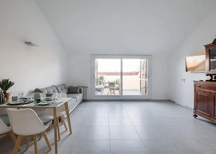 Realkasa Train Plaza * Bolonia