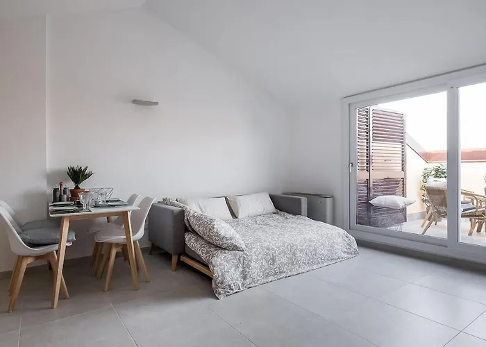 Realkasa Train Plaza