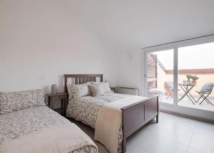 Realkasa Train Plaza Apartment *