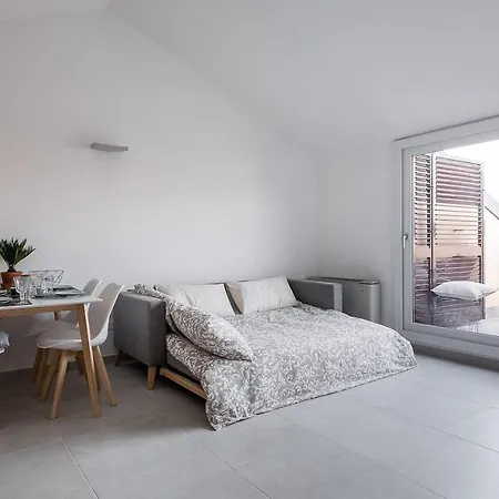 Realkasa Train Plaza