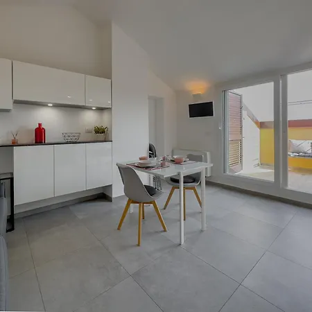 Realkasa Train Plaza