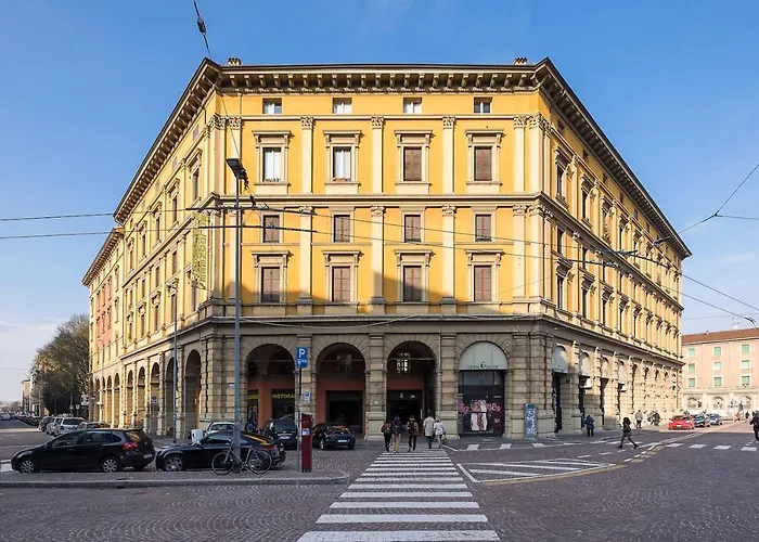 Realkasa Train Plaza *